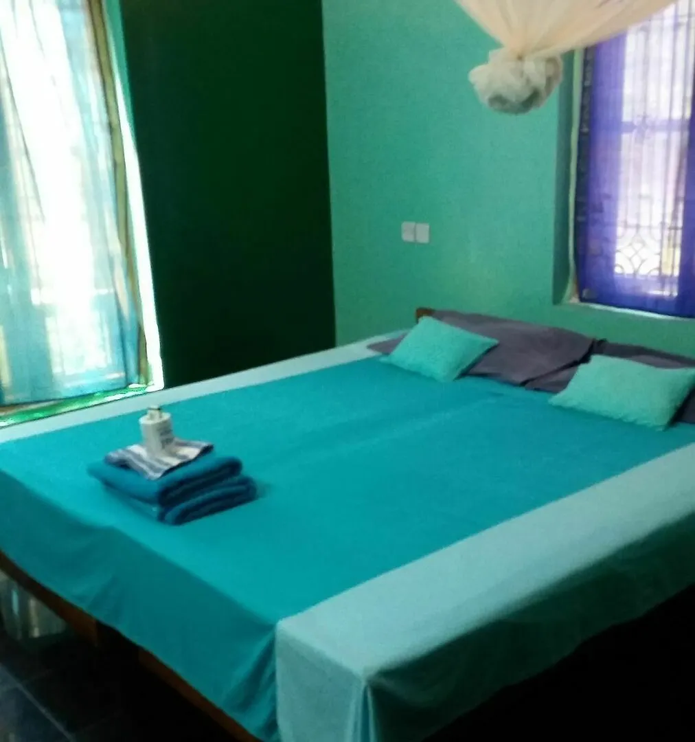 Casa Eva Luna فاركَالا 2*,